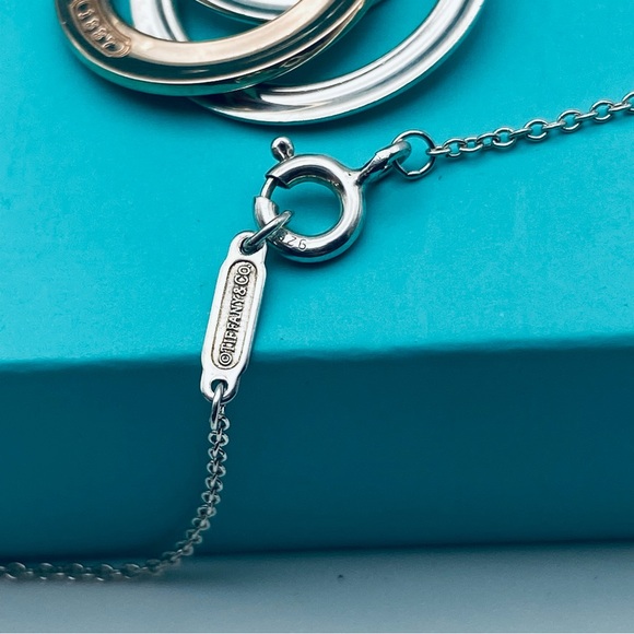 Rare! Tiffany & Co. Triple Interlocking Circles Necklace 18" (silver & Metal) - Picture 3 of 8